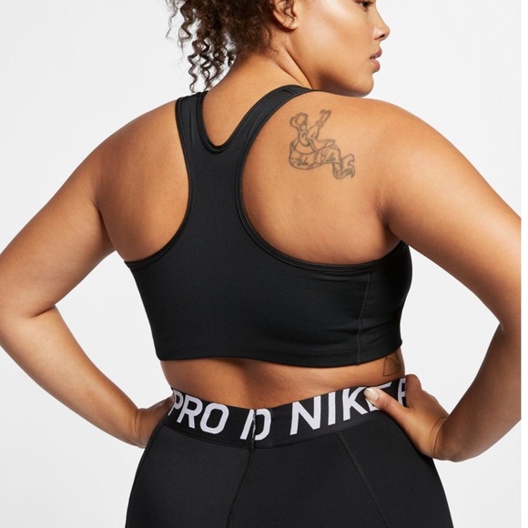 Nike Women plus Medium-Support Sports Bra - Picture 2 of 10